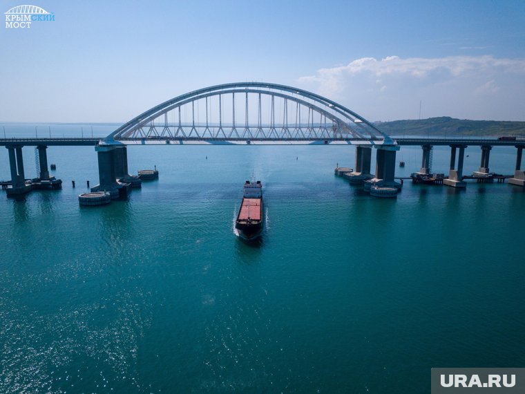 Спрогнозировано, когда на Крымском мосту ждать пробки в августе