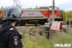 Столкновение поезда с бензином и фуры в Смоленской области, 18 вагонов сошли с рельсов, горят цистерны