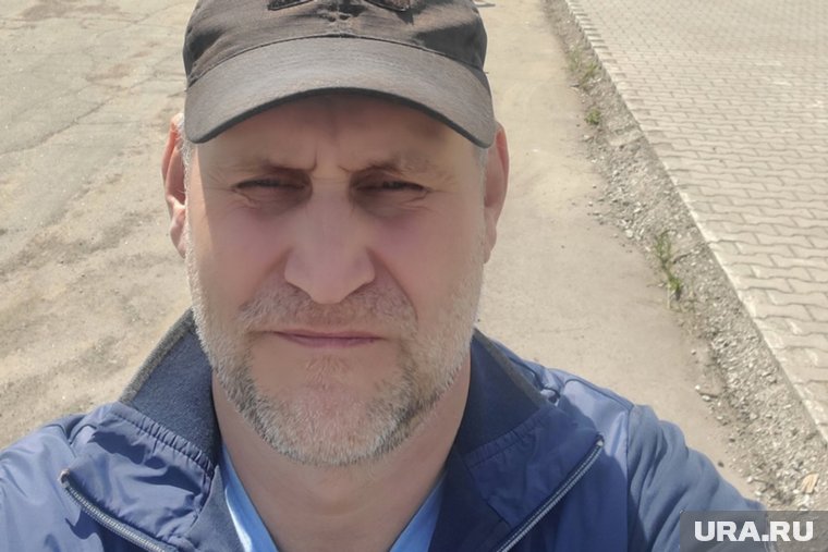 После падения Уваров был немедленно госпитализирован, он находится в реанимации в тяжелом состоянии