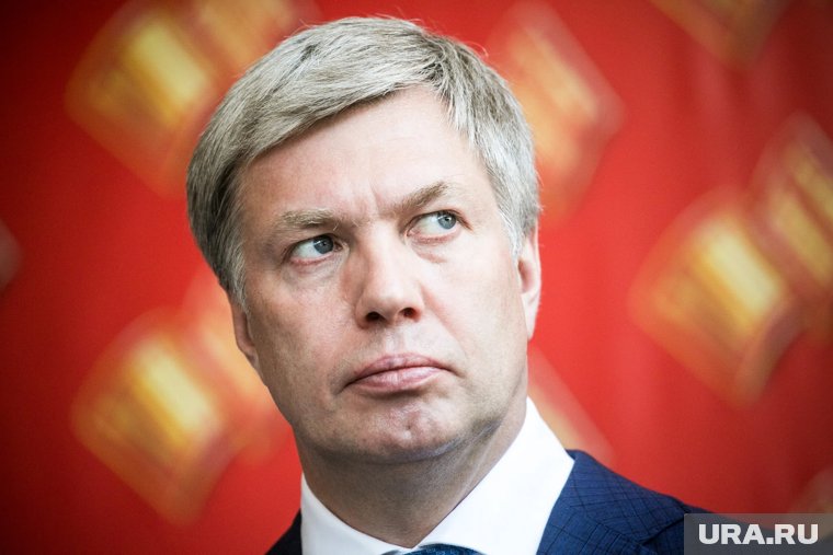 Губернатор Русских оказался в опале местных элит, что грозит проблемами с переизбранием в 2026 году