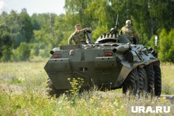 Российские бойцы захватили трофейный американский БТР М113 в районе запорожского села Малая Токмачка