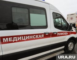 Скорая везет раненого ребенка в больницу (фото из архива)