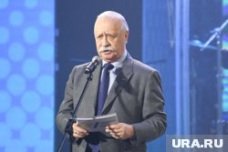 Челябинец не смог ответить на вопрос Леонида Якубовича, но подарил подарок 
