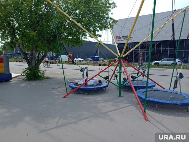 Тем временем в дали от центра Перми
