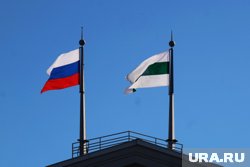 Политики пожелали счастья и успехов курганцам