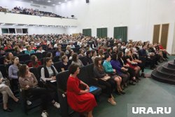 В обновленных помещениях дворца постоянно проходят торжественные мероприятия
