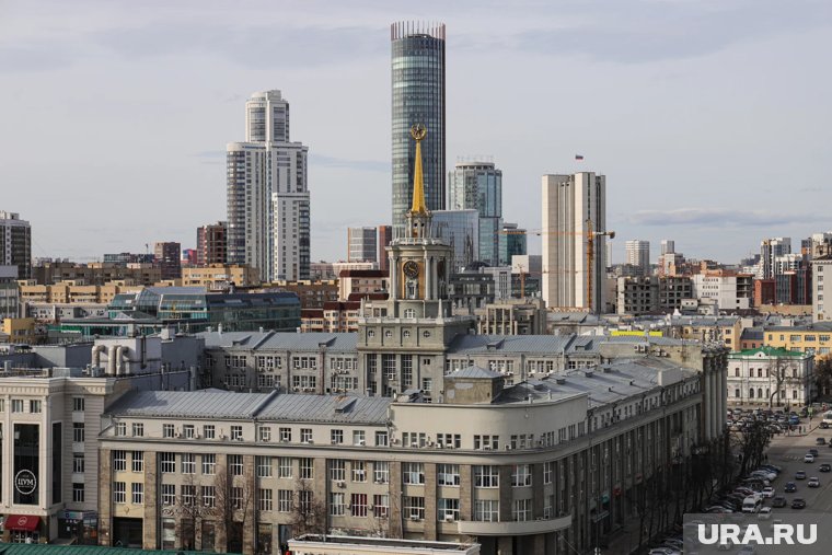 В здании расположен популярный ресторан