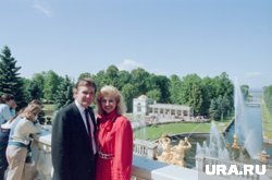 Трамп с супругой Иваной в Петродворце в 1987 году
