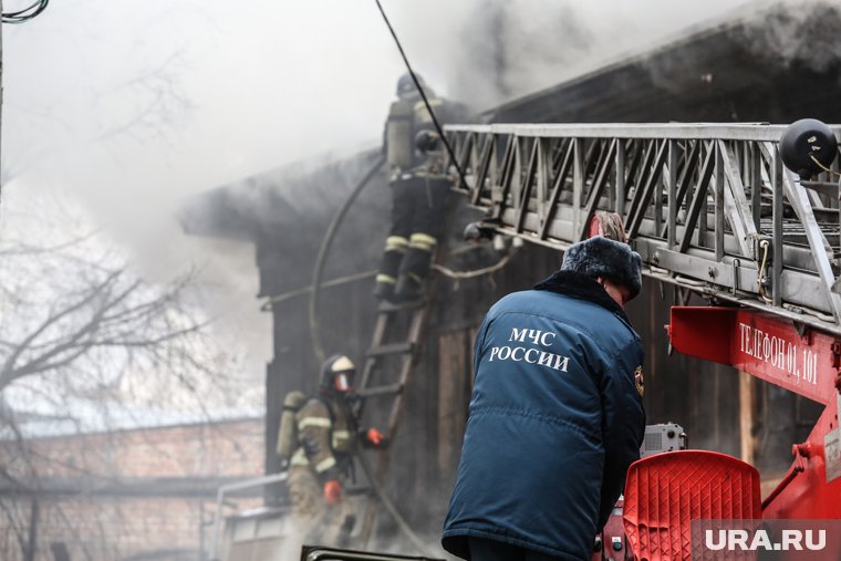 В Москве загорелось общежитие на первом этаже