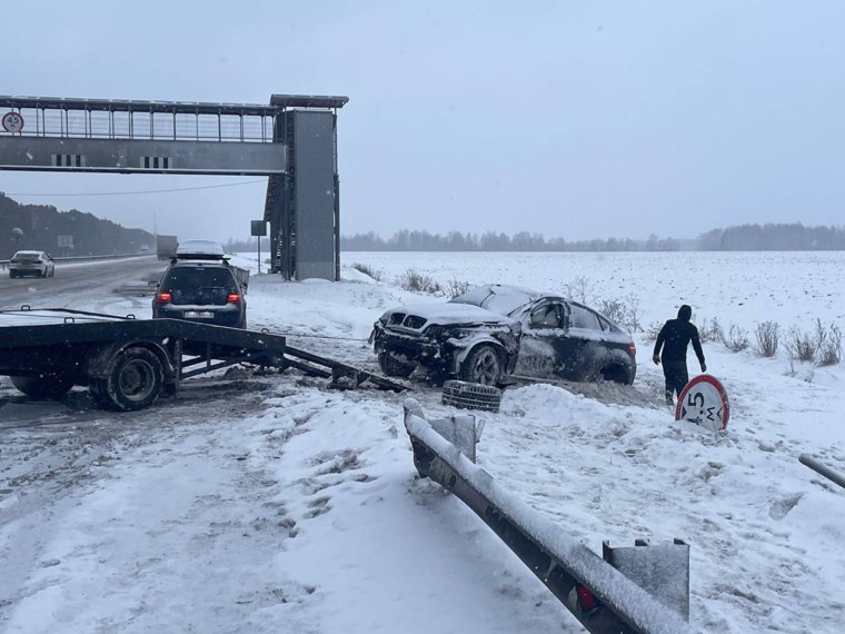 Дети были пристегнуты спецустройствами, но все равно пострадали