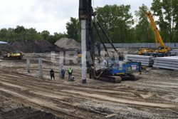 В Тобольске торжественно забили сваю будущего концертного зала