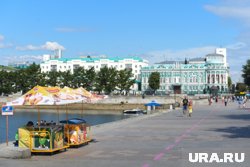 Новые методы борьбы с нелегальными торговцами введут в июле