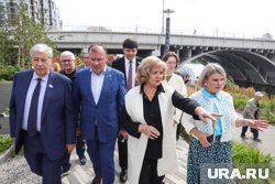 Для представителей власти провели отдельную экскурсию 