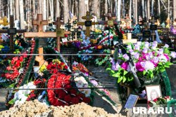 По словам тюменцев, металлические конструкции с могил пропадают не в первый раз