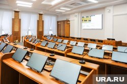 Из 60 депутатов в ЗСО одна половина идет по 30 одномандатным округам, вторая - по партийным спискам
