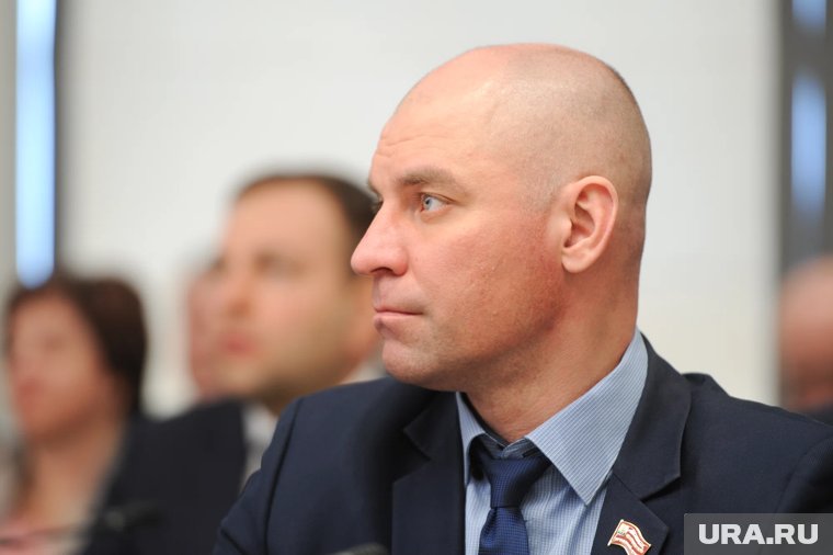 Депутат Ботов отметил вред энергетиков для организма подростков 