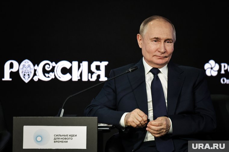 На фронт уже передано 2,1 тысячи списанных автомобилей, рассказал президент