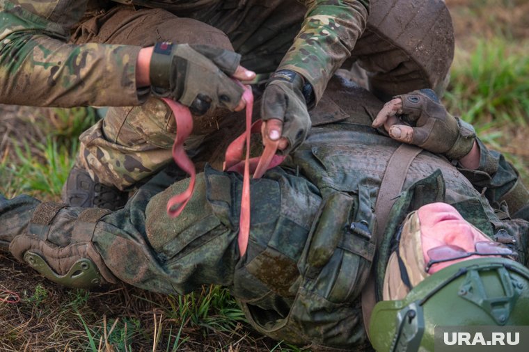 Боец из Нижневартовска был тяжело ранен, но продолжал воевать до вмешательства омбудсмена Натальи Стребковой и военной прокуратуры