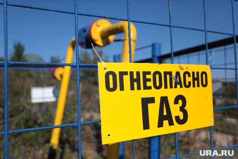 Возгорание произошло возле трубы