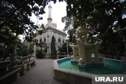 В каждом уголке парка можно встретить примеры разных культур