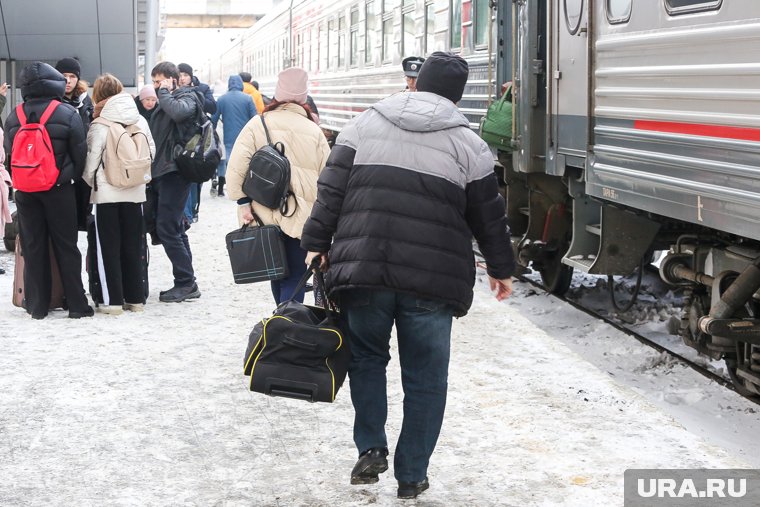 Вахтовик не попал на поезд, следовавший к месту работы на месторождении в ЯНАО 