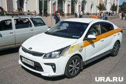 Таксист угрожал пистолетом пассажиру, заступившемуся за ребенка в Красноярске
