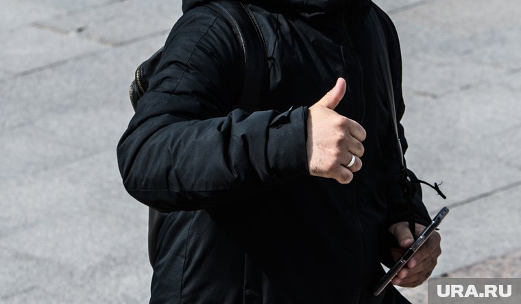 Сын Самвела Карапетяна навестил отца и рассказал, что у того хорошее настроение