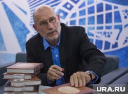 Против Бориса Акунина* возбудили уголовное дело в связи с оправданием терроризма, пишет прокуратура Москвы