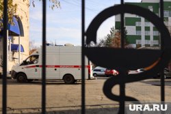 Более двух месяцев мужчина проходил стационарное, а затем амбулаторное лечение, перенес несколько операций