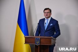 С Байденом тяжело обсуждать вступление Украины в НАТО, заявил Кулеба