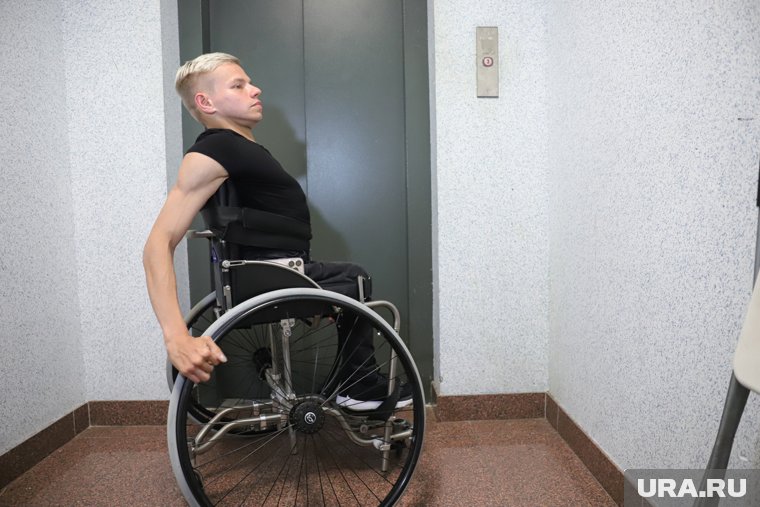 Никита самостоятельно преодолевает все преграды