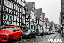 Разведка Германии теперь продает кружки и носки