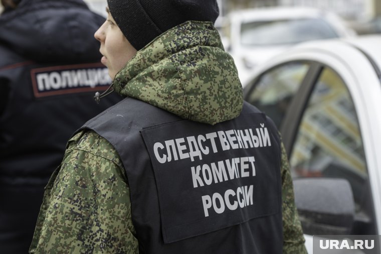 На месте работают силовики