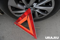 Мотоциклист перелетел через крышу автомобиля, он не успел затормозить
