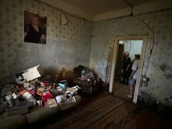 Стены в квартирах на Линейной оказались в трещинах и плесени