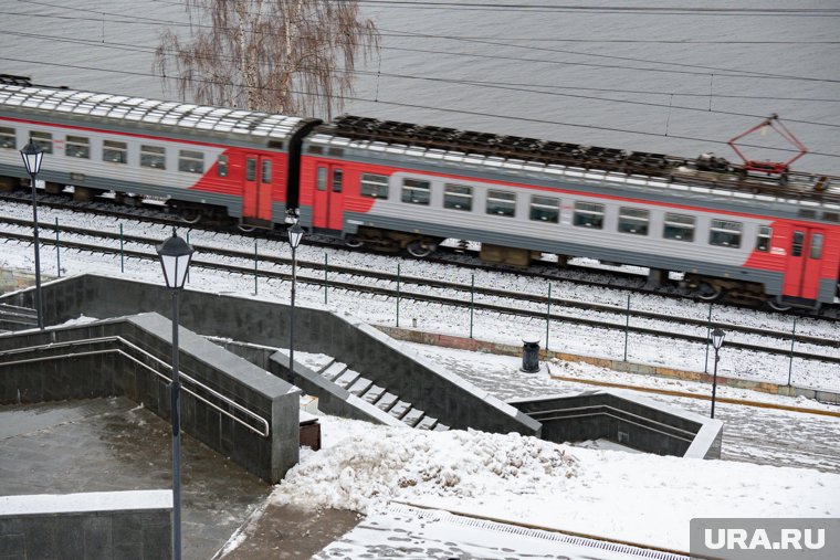 Официальных жалоб на температуру в электричках в СПК не поступало