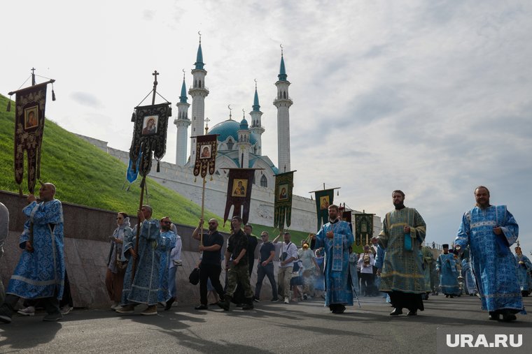 Казанская икона олицетворяет божественное милосердие, защиту и материнскую любовь