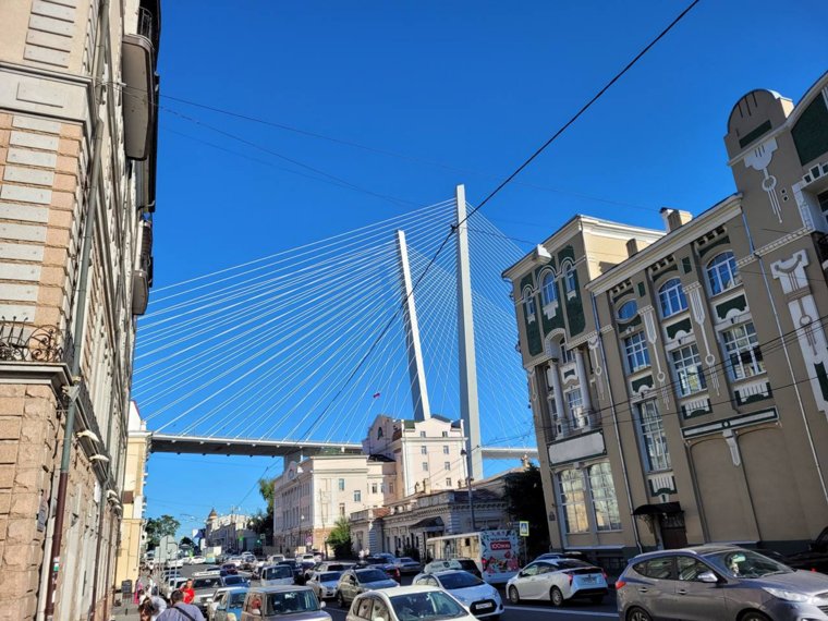 Дорога из аэропорта до города займет час на электричке