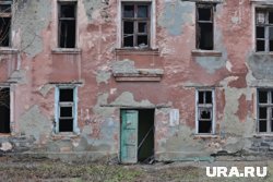 В Кургане жители просят снести расселенные дома