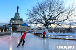 Помимо больших катков в городе, появляются и маленькие, например, во дворах