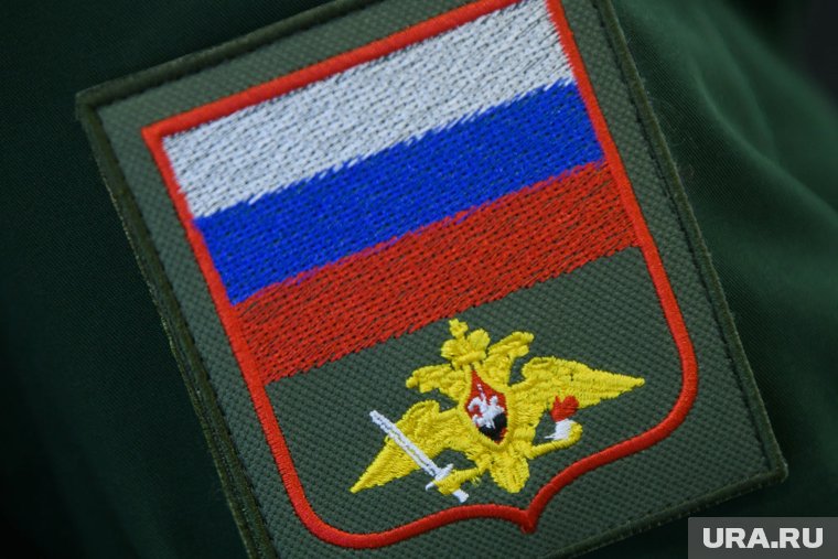 Все большее число выпускников школ хотят стать военными (архивное фото)