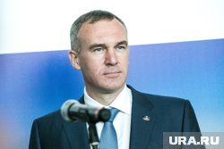 Губернатор ХМАО Руслан Кухарук поздравил полпредство УрФО с днем основания