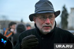 Минобразования опровергло слух о запрете хранить книги Акунина*