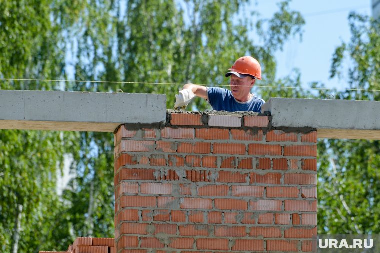 Самые большие зарплаты в ХМАО среди рабочих у каменщиков