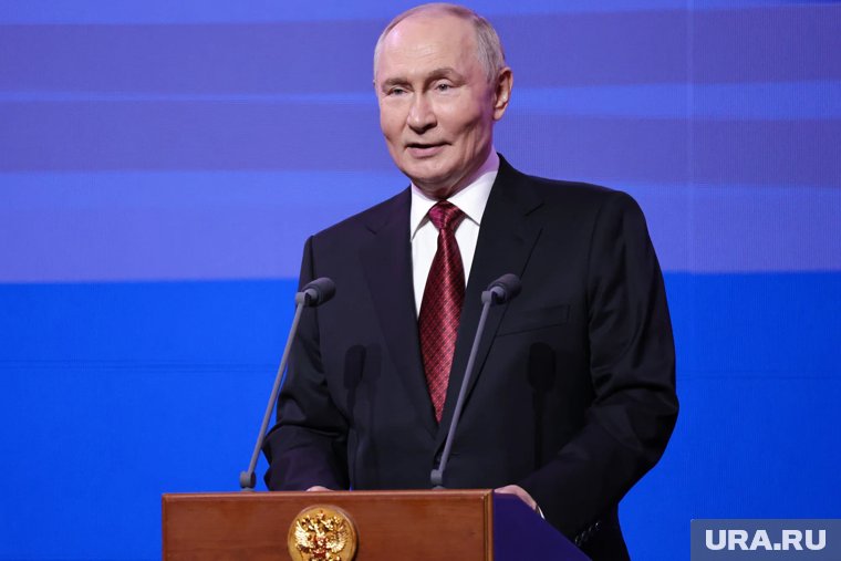 Владимир Путин выразил благодарность челябинцу за добросовестный труд