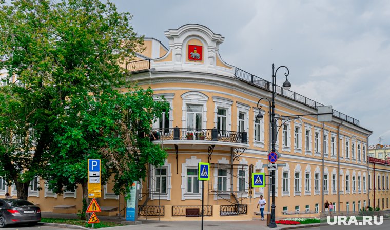 В здании более 150 лет находится библиотека