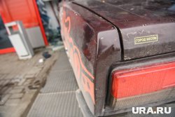 Загадочный танец на крыше авто удивил челябинцев