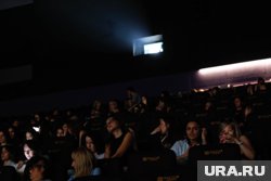 Вход на кинопоказ и творческую встречу — по пригласительным билетам