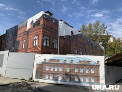 В Кургане активно ремонтируют памятник архитектуры на улице Томина, 77