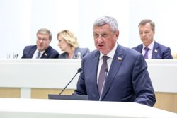 Муратов принял участие в заседании Совета Федерации